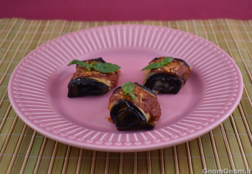 Involtini di melanzane alla parmigiana