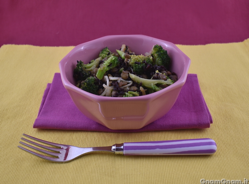 Riso venere con lenticchie e broccoli