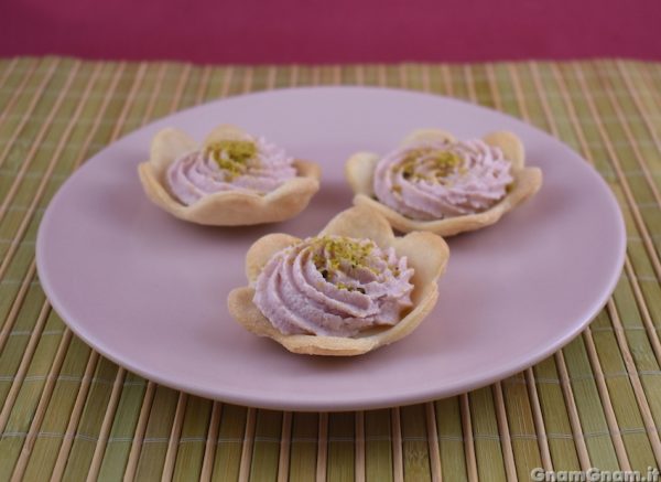 Tartellette con mousse di mortadella