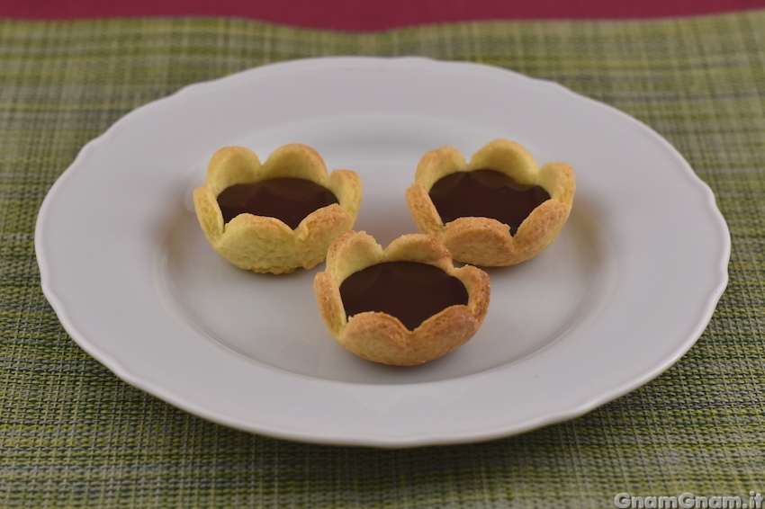 Tartellette caramello salato e cioccolato