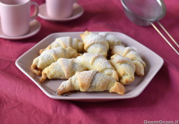 Cornetti fichi e cioccolato