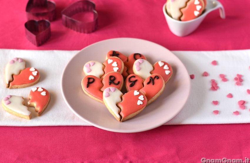 Biscotti puzzle a forma di cuore