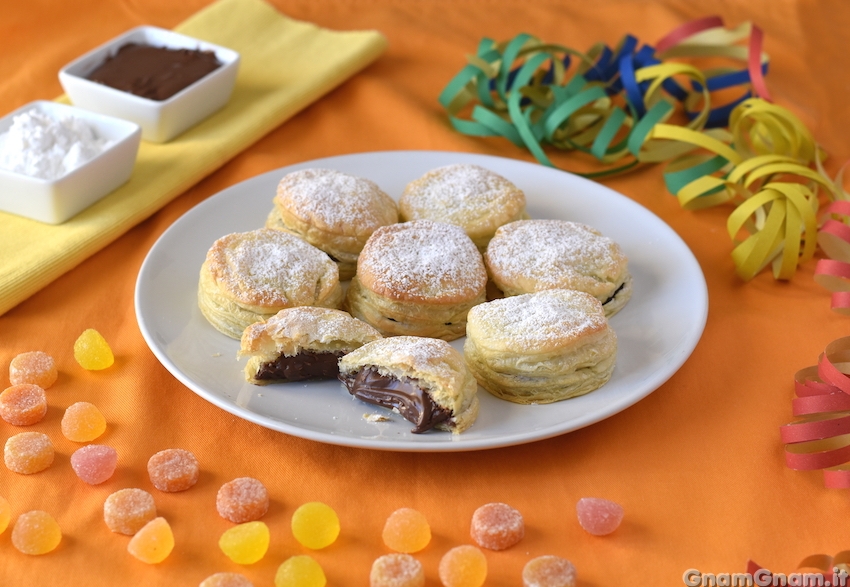 Finti bomboloni di pasta sfoglia