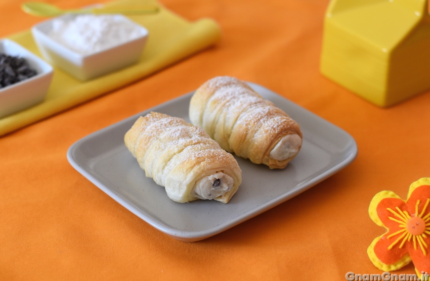 Cannoli di sfoglia alla ricotta