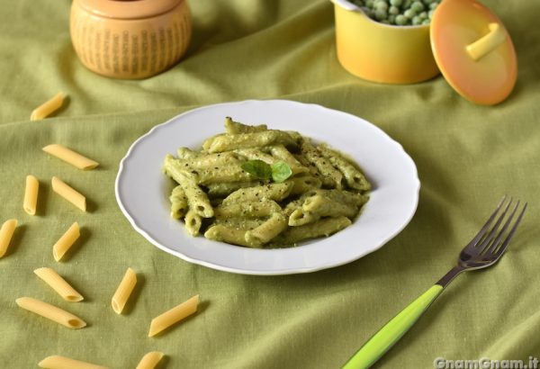 Pasta con pesto di piselli