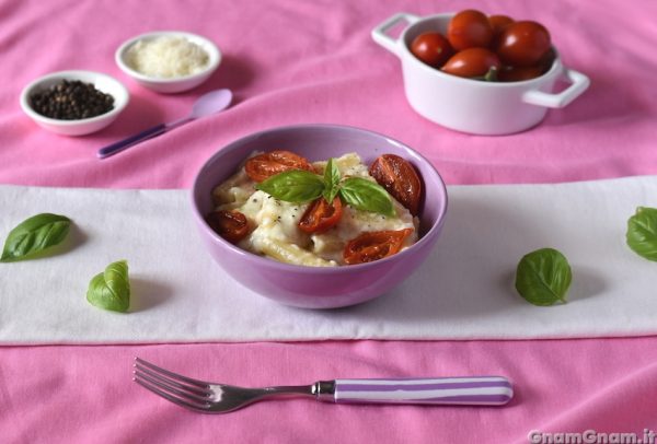 Pasta con burrata e pomodorini