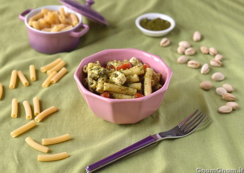 Insalata di pasta con pesto di pistacchi