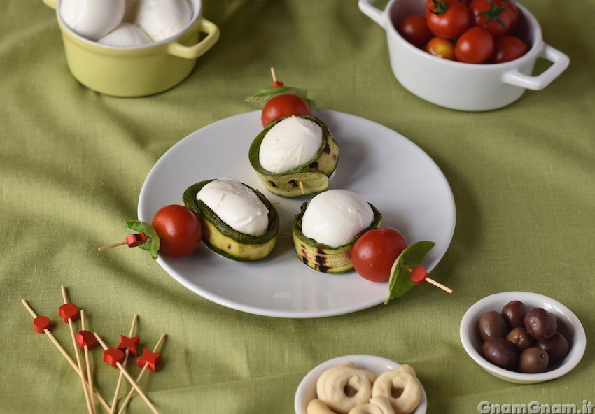 Involtini di zucchine alla caprese