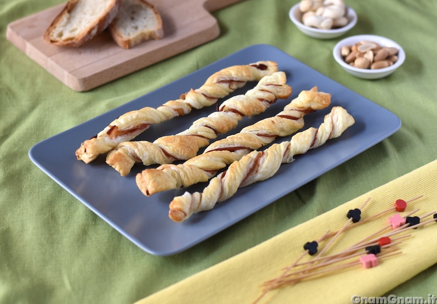 Grissini di pasta sfoglia - La ricetta di Gnam Gnam