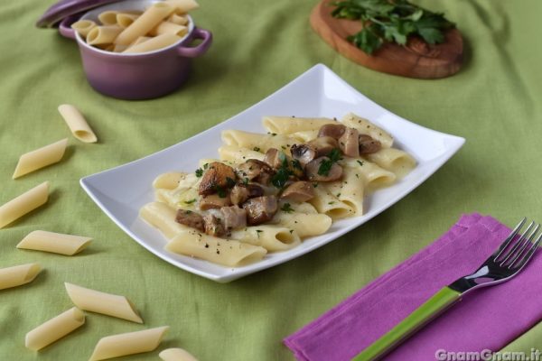 Pasta con crema di patate e funghi