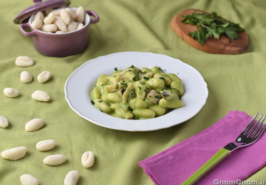 Gnocchi con crema di piselli e seppie