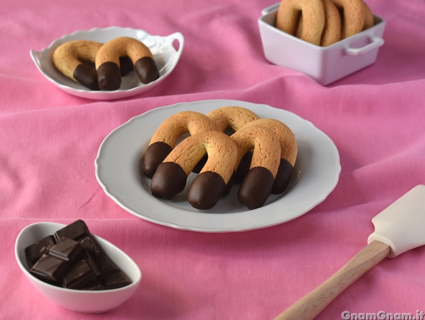 Biscotti a ferro di cavallo