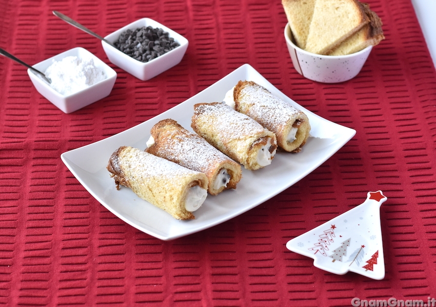 Cannoli di pandoro