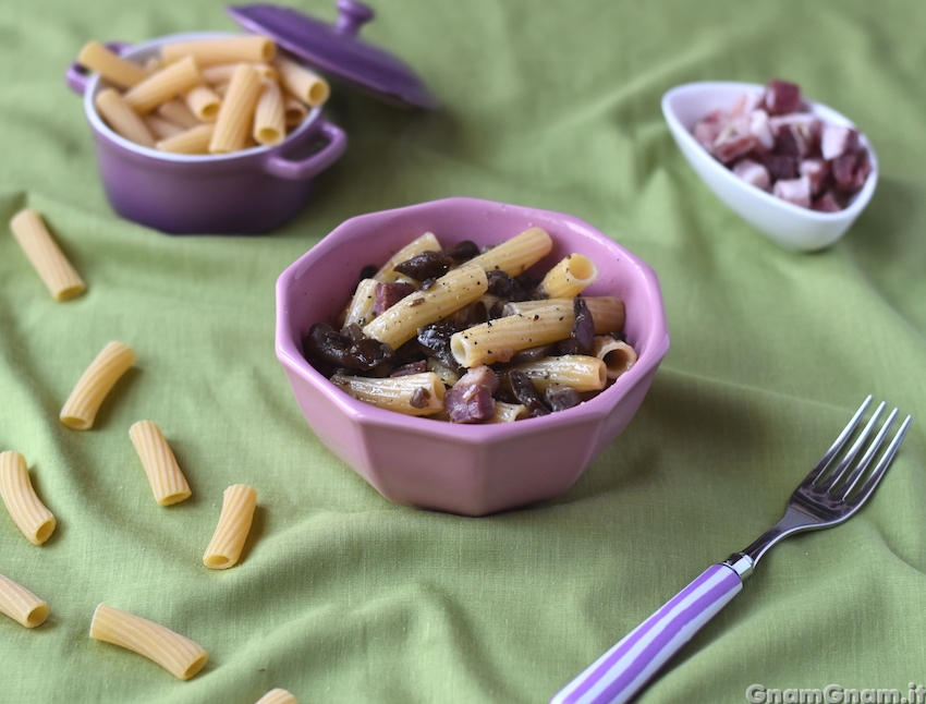 Pasta funghi e pancetta