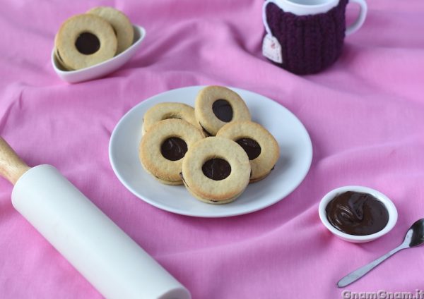 Biscotti occhio di bue senza burro nè uova