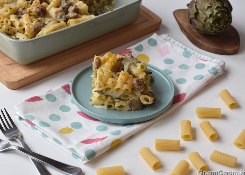 Pasta al forno con carciofi e polpette Foto finale