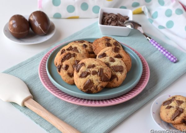 Biscotti con cioccolato delle uova di Pasqua