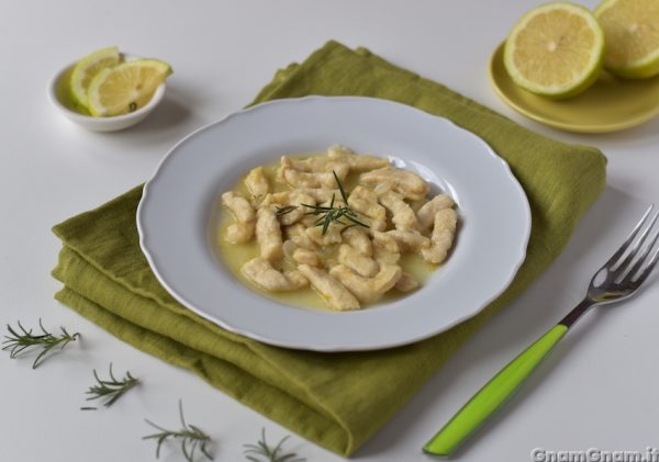 Straccetti di pollo al limone