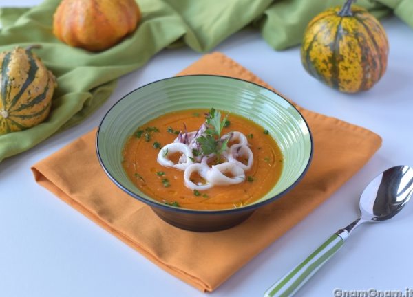 Vellutata zucca e calamari