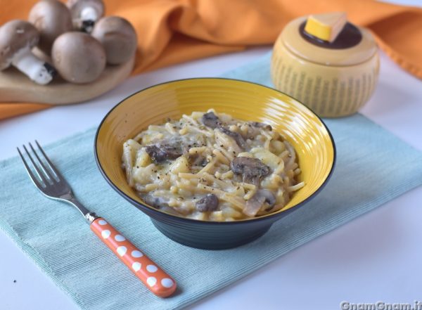 Pasta patate e funghi