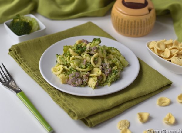 Pasta broccoli e salsiccia