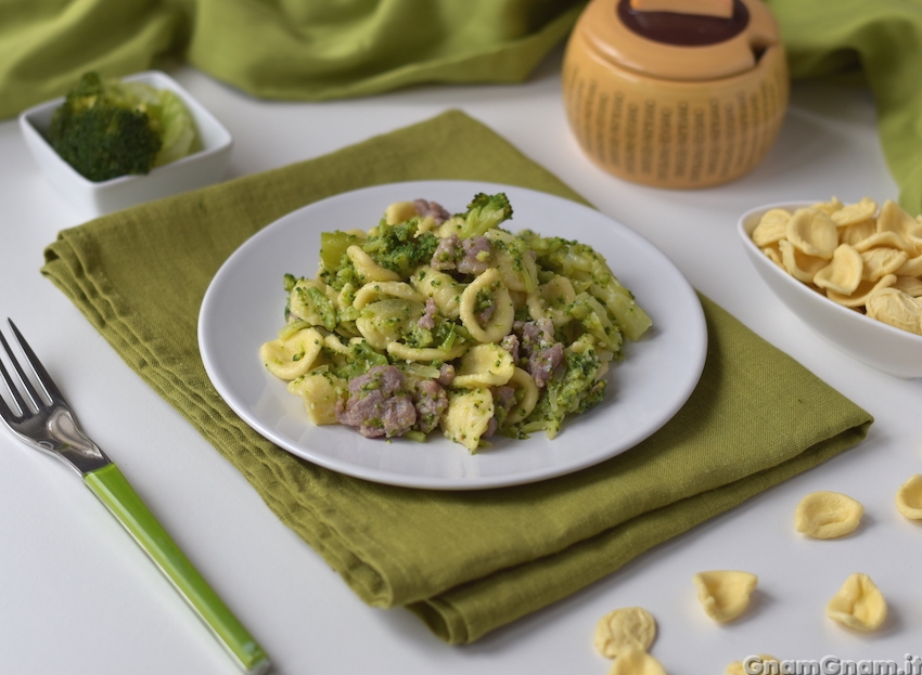 Pasta broccoli e salsiccia