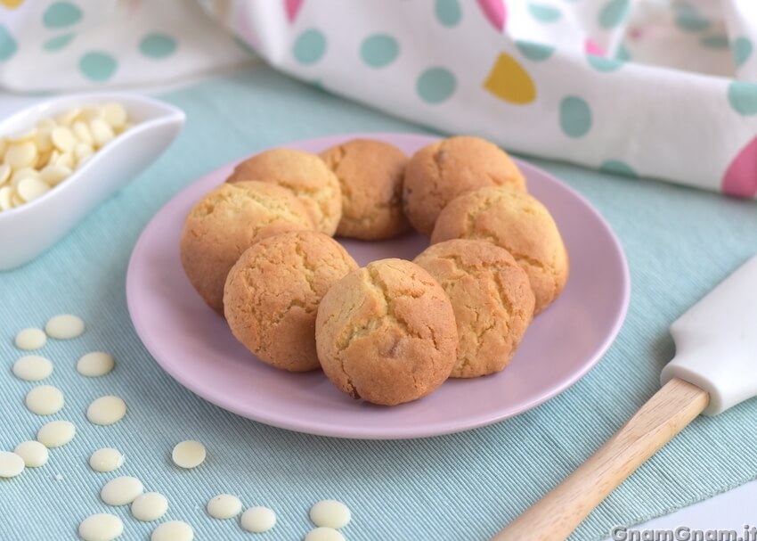 Biscotti al cioccolato bianco