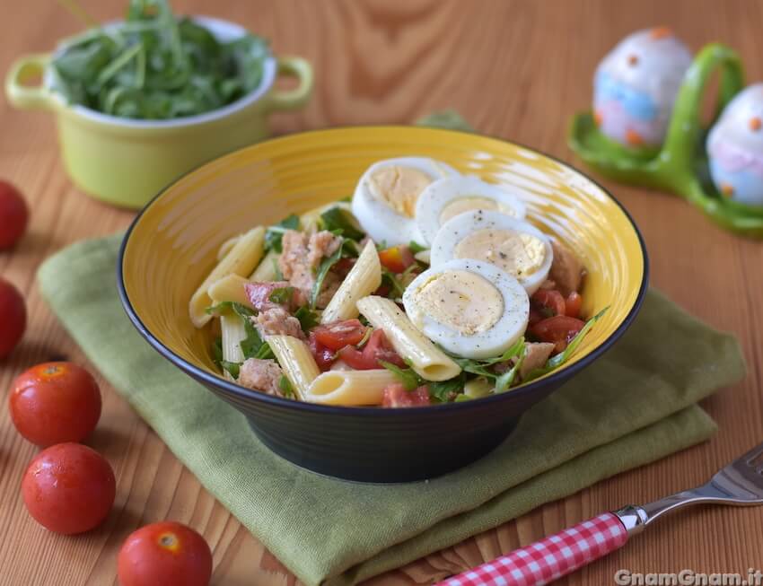 Pasta fredda con uova sode