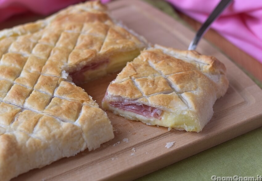 Schiacciata mortadella patate e formaggio Foto finale