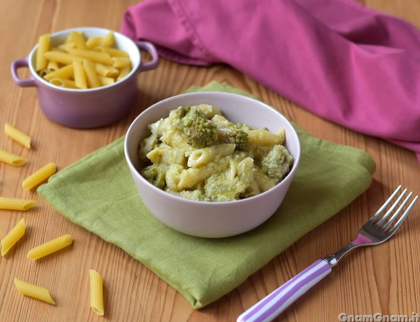 Pasta con broccoli romani