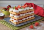 Millefoglie cocco e fragole: idea perfetta anche per la Festa della Mamma